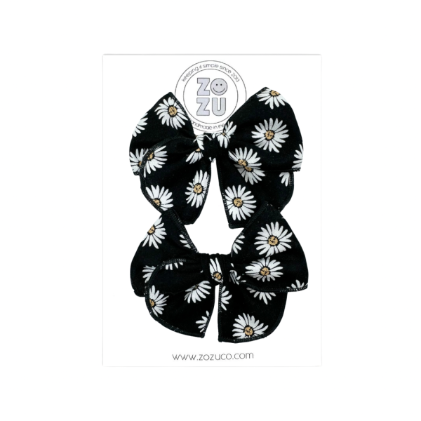 Black and White Daisy :: Mini Traveler Pigtail Set Fashion