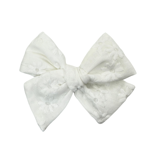 White Embroidered Daisy :: Mini Voyager Bow For Cheap